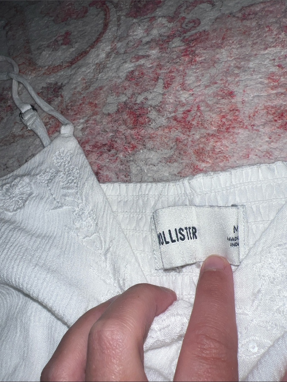 Hollister White Spaghetti Strap Flowy Camisole - Picture 2 of 4